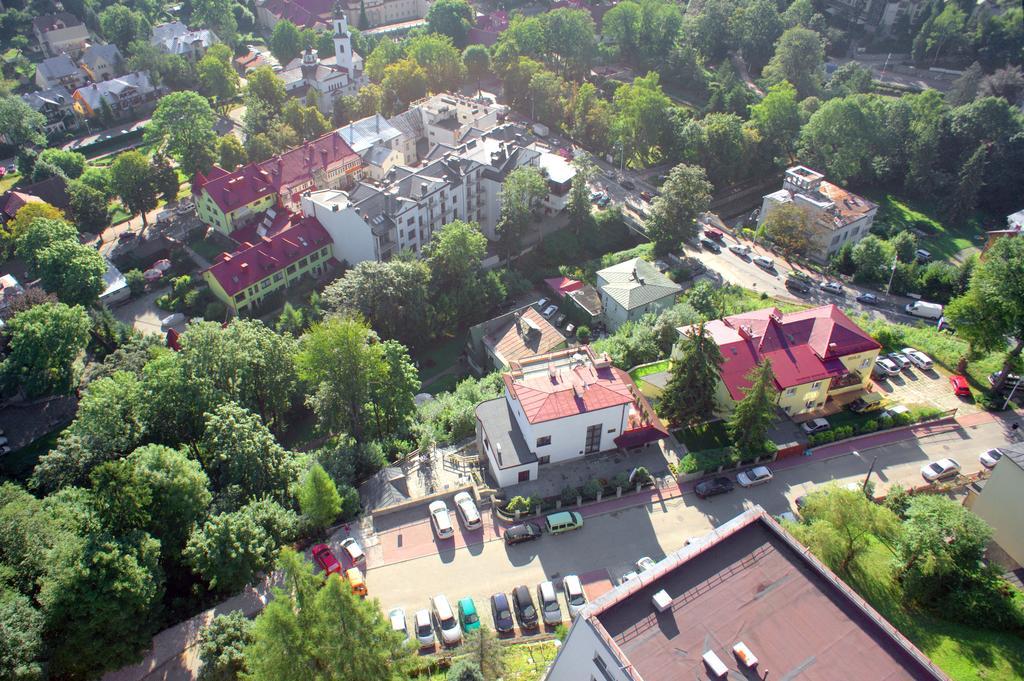 Urocza Art Pensjonat Krynica Zdroj Exterior foto